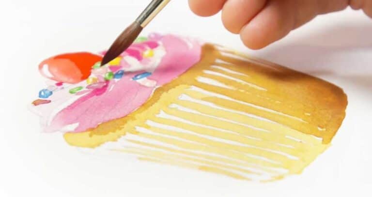 How To Paint A Watercolor Cupcake (In 4 Easy Steps!)